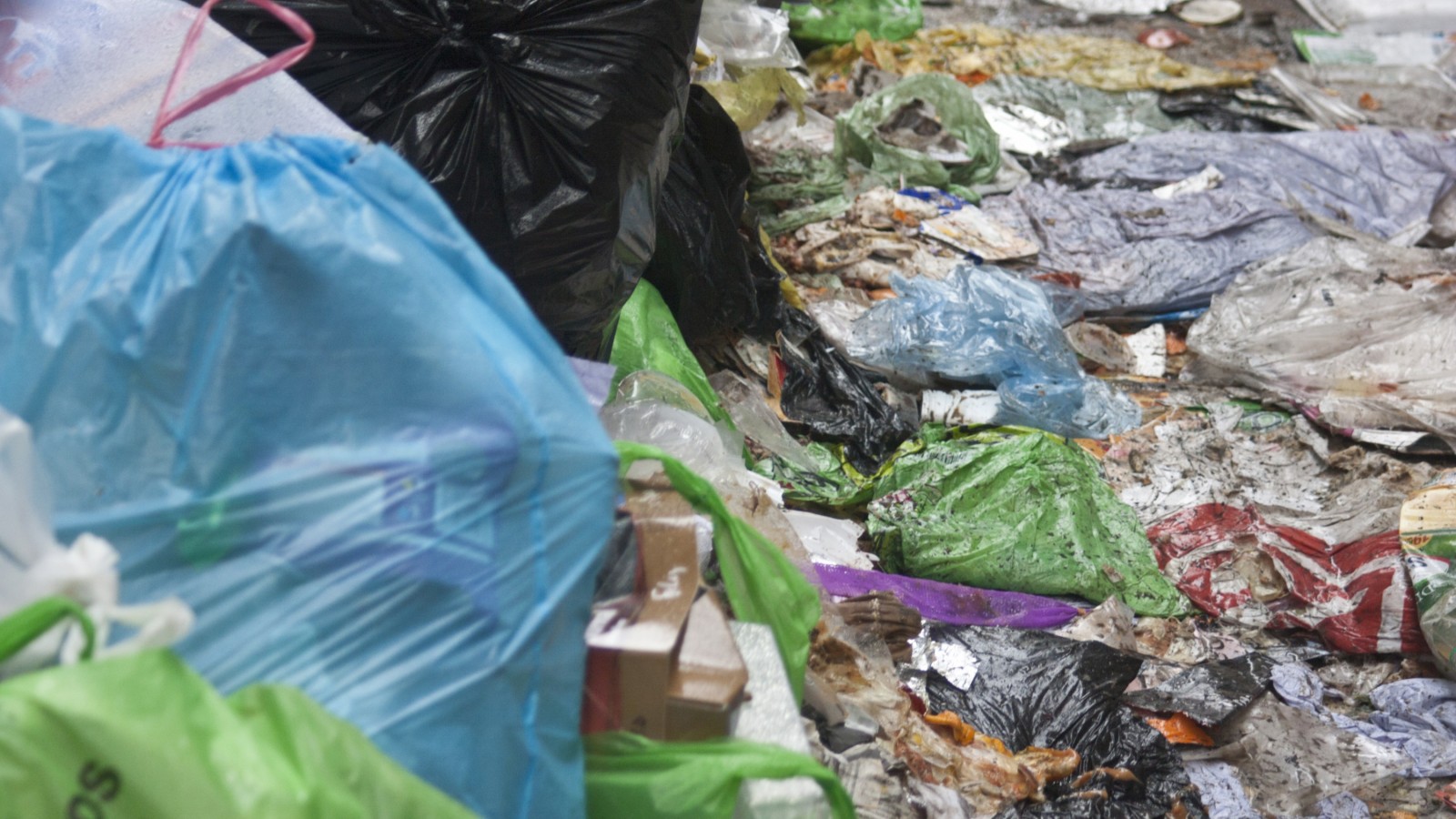 Cuando la política se asocia a la basura